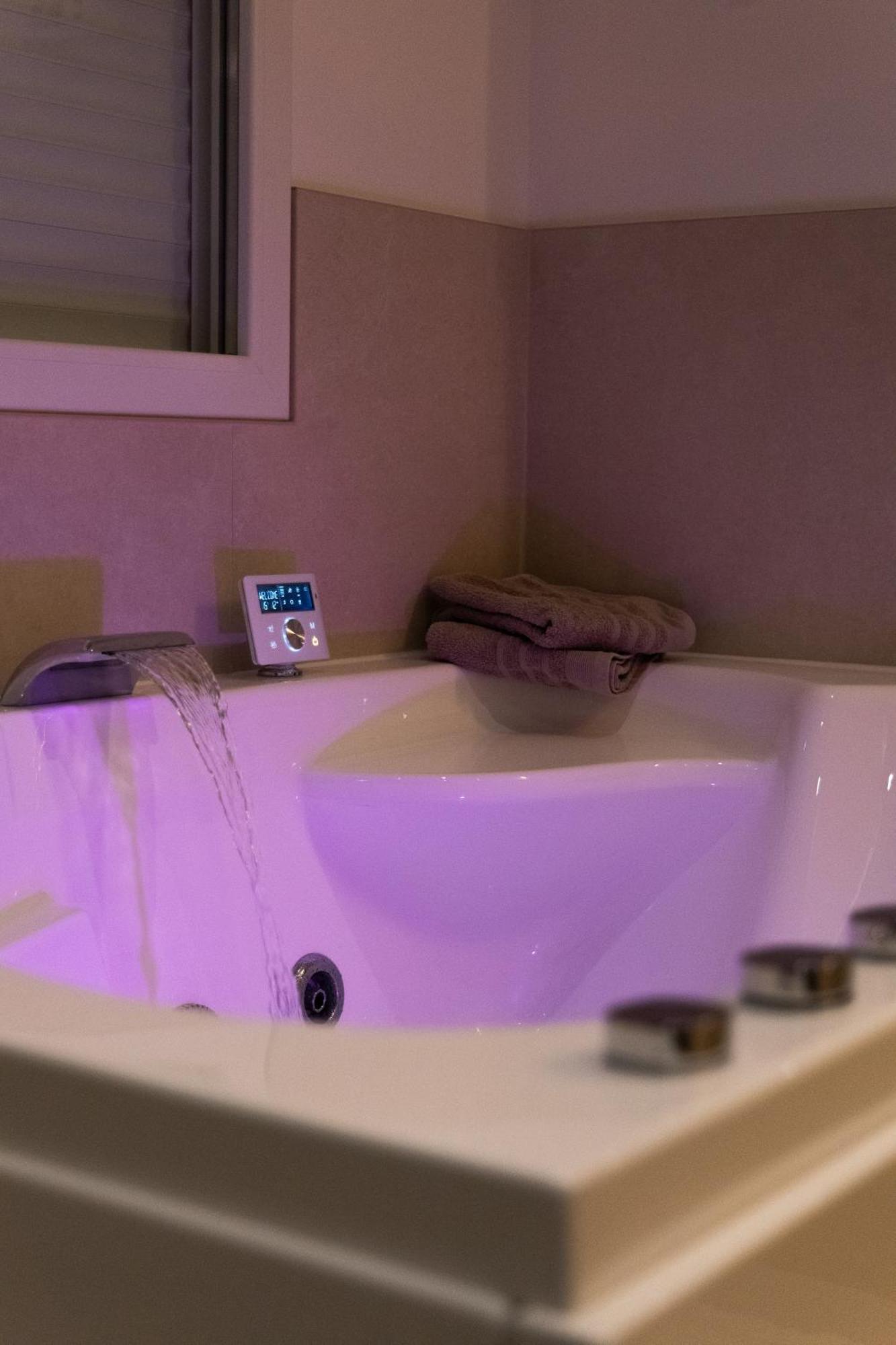 Zen Et Romantique Room - Harmonie Moulins  Bagian luar foto